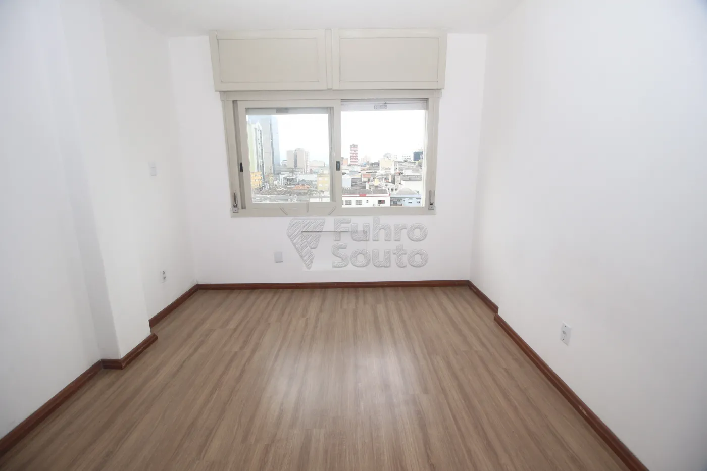 Alugar Apartamento / Padrão em Pelotas R$ 1.600,00 - Foto 12