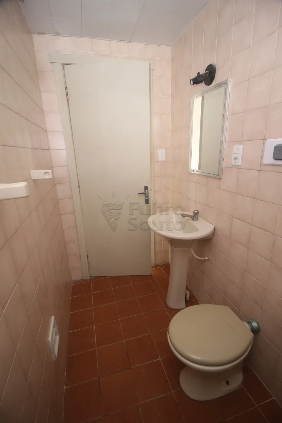 Alugar Apartamento / Padrão em Pelotas R$ 1.600,00 - Foto 19