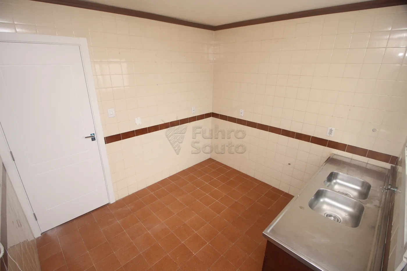 Alugar Apartamento / Padrão em Pelotas R$ 1.600,00 - Foto 32