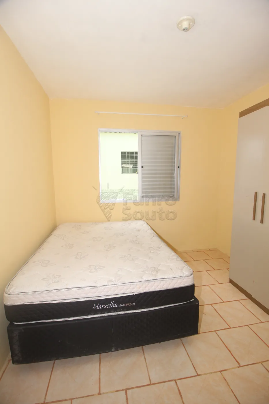 Alugar Apartamento / Fora de Condomínio em Pelotas R$ 950,00 - Foto 10
