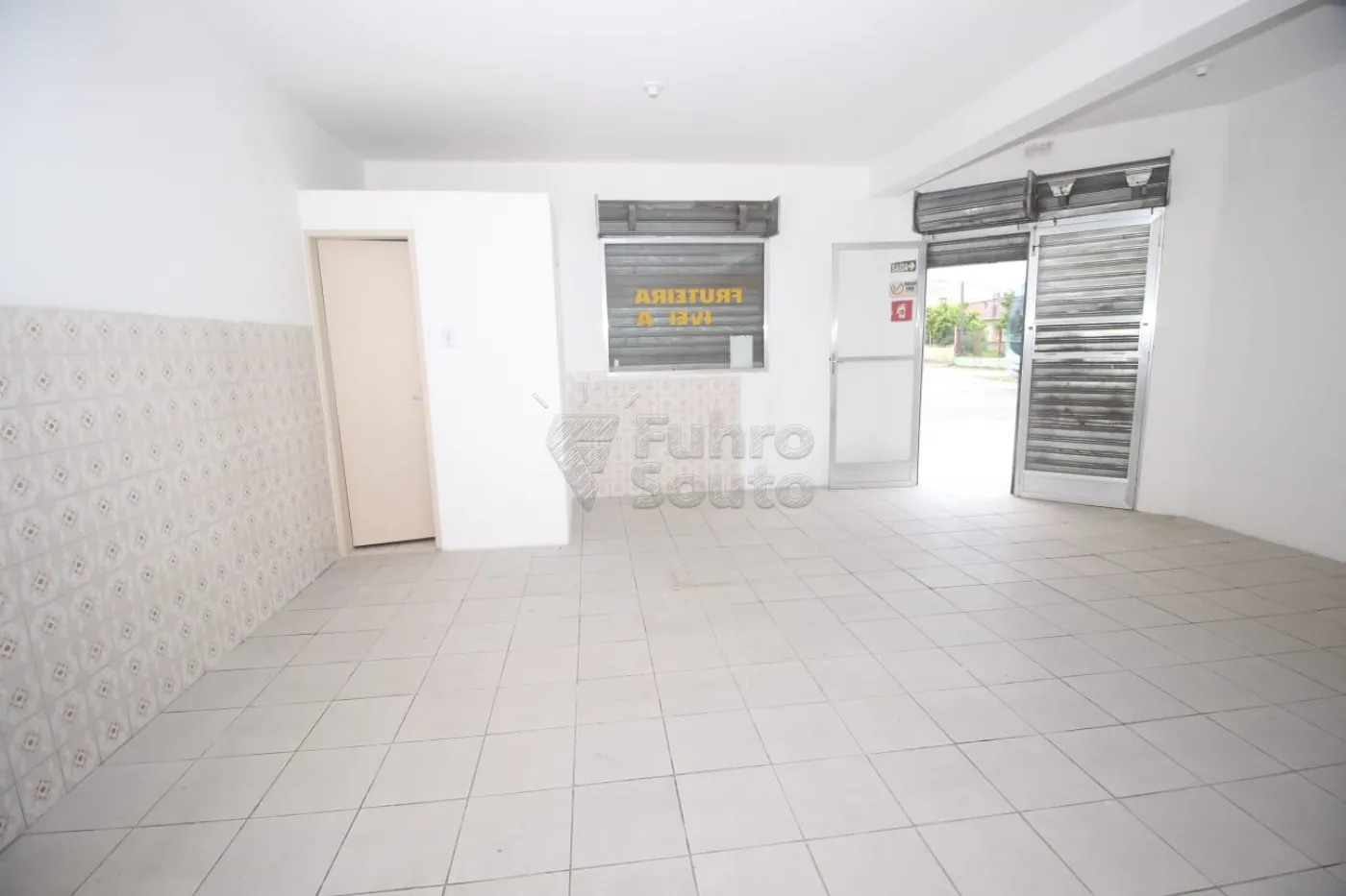 Alugar Comercial / Prédio em Pelotas R$ 1.500,00 - Foto 4