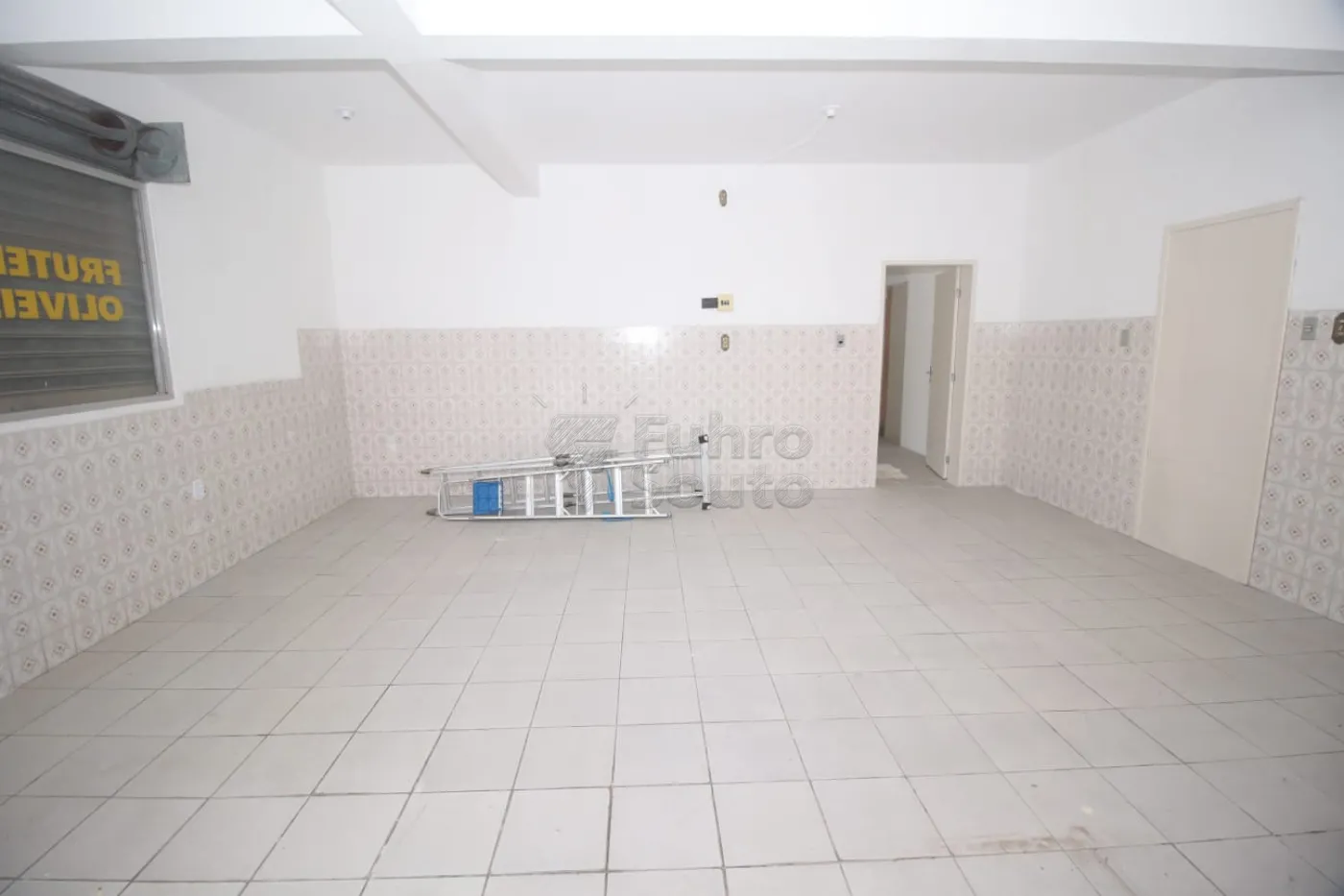 Alugar Comercial / Prédio em Pelotas R$ 1.500,00 - Foto 5