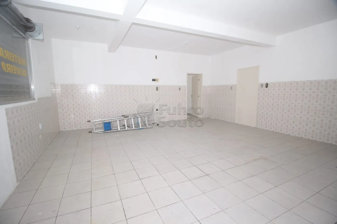 Alugar Comercial / Prédio em Pelotas R$ 1.500,00 - Foto 6