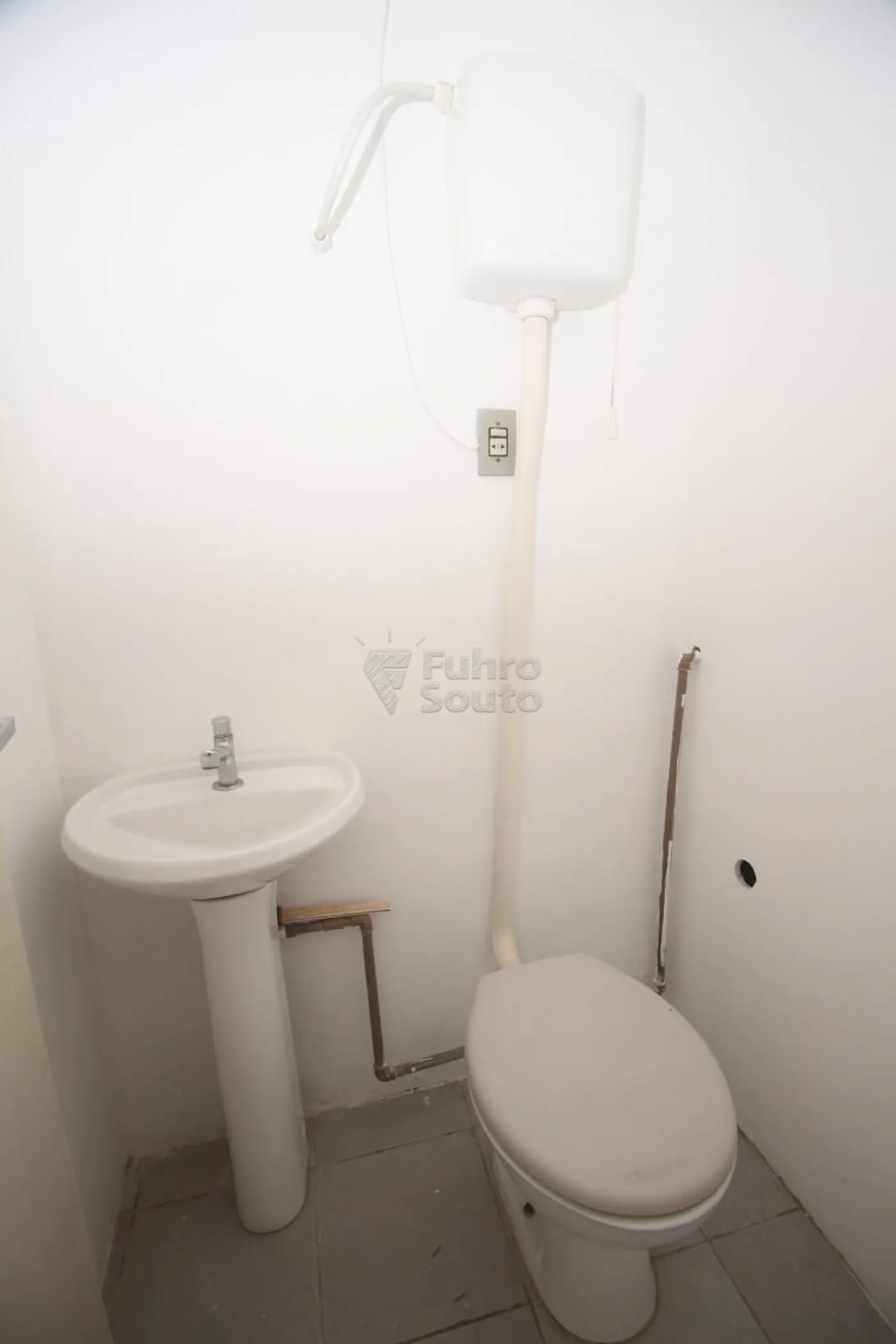 Alugar Comercial / Prédio em Pelotas R$ 1.500,00 - Foto 8
