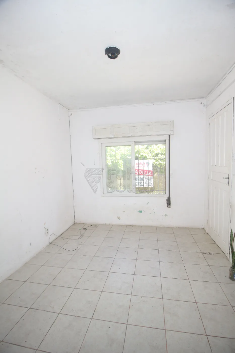 Alugar Apartamento / Fora de Condomínio em Pelotas R$ 850,00 - Foto 2