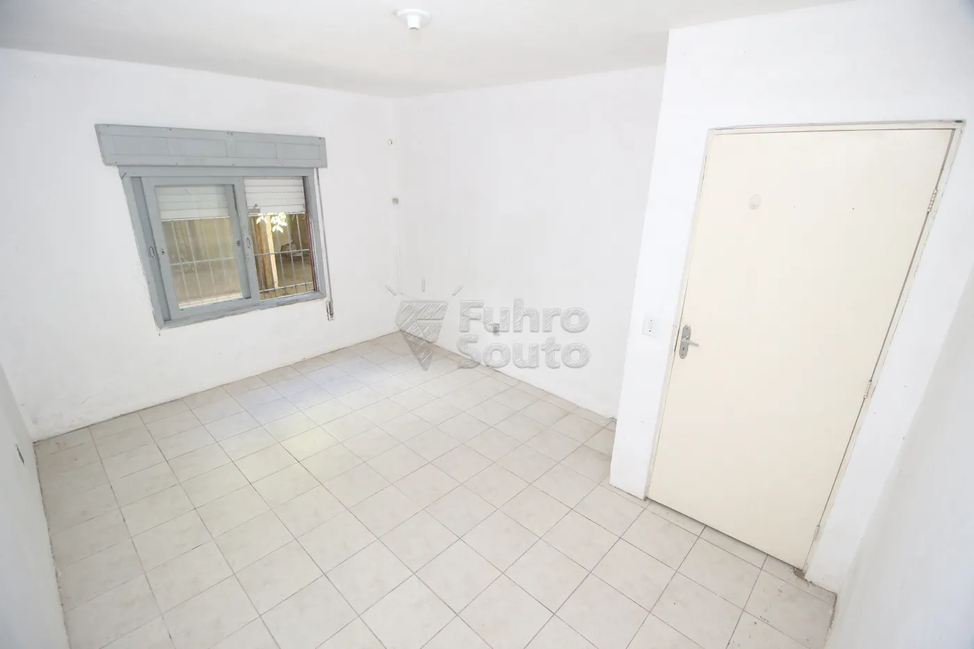 Alugar Apartamento / Fora de Condomínio em Pelotas R$ 850,00 - Foto 17