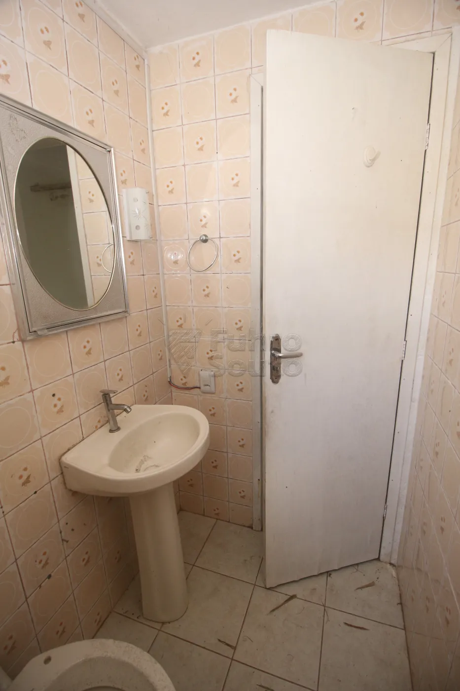 Alugar Apartamento / Fora de Condomínio em Pelotas R$ 850,00 - Foto 27