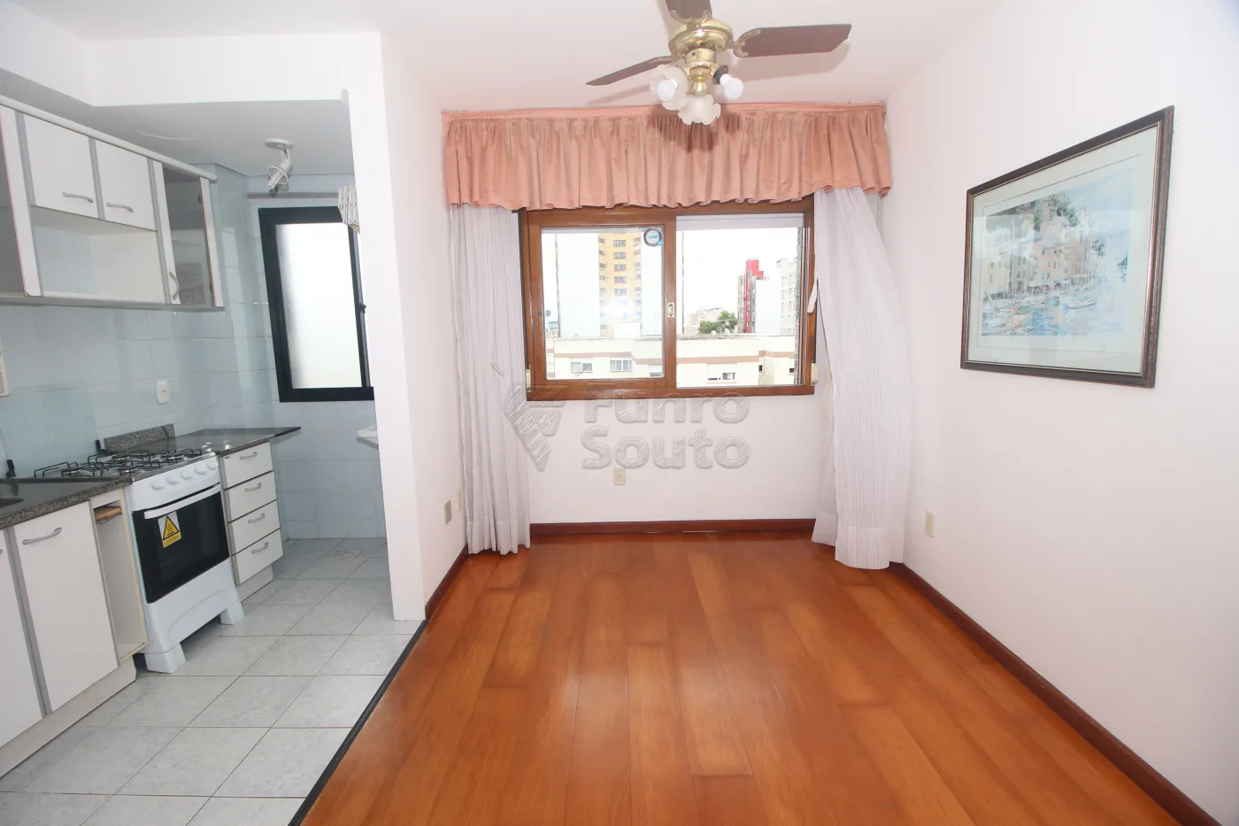 Alugar Apartamento / Kitinete em Pelotas R$ 600,00 - Foto 2