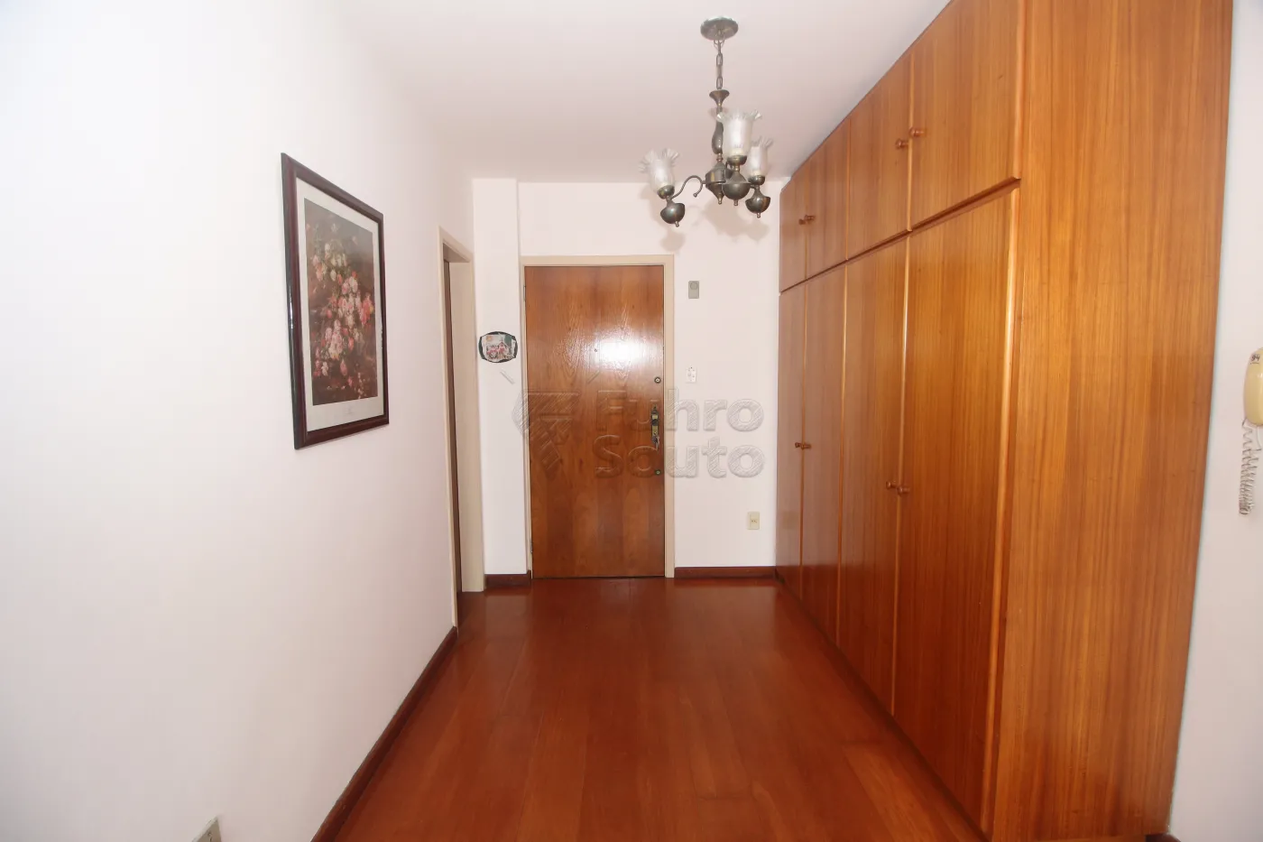 Alugar Apartamento / Kitinete em Pelotas R$ 600,00 - Foto 6
