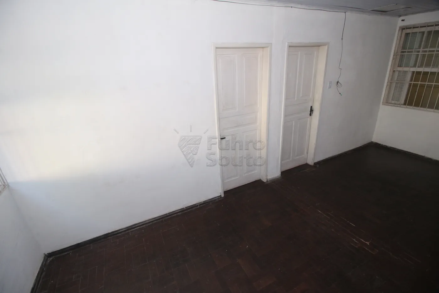 Alugar Casa / Padrão em Pelotas R$ 900,00 - Foto 5