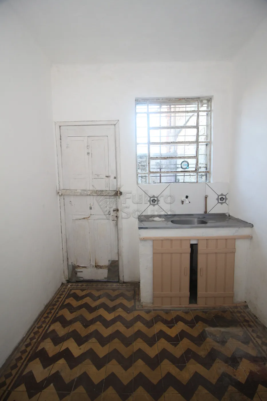 Alugar Casa / Padrão em Pelotas R$ 900,00 - Foto 21