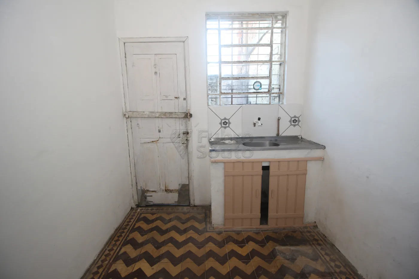 Alugar Casa / Padrão em Pelotas R$ 900,00 - Foto 22