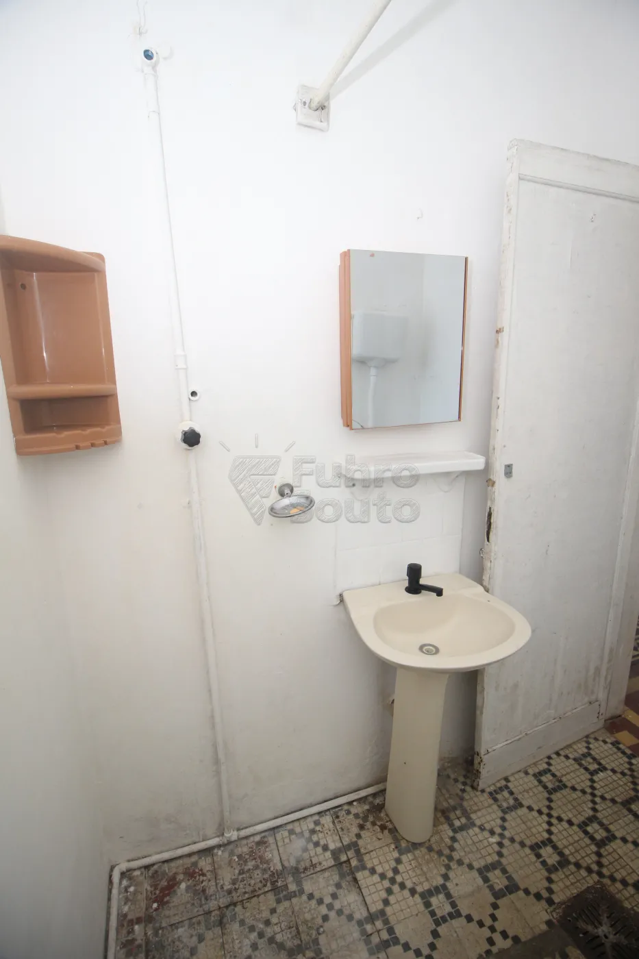 Alugar Casa / Padrão em Pelotas R$ 900,00 - Foto 34