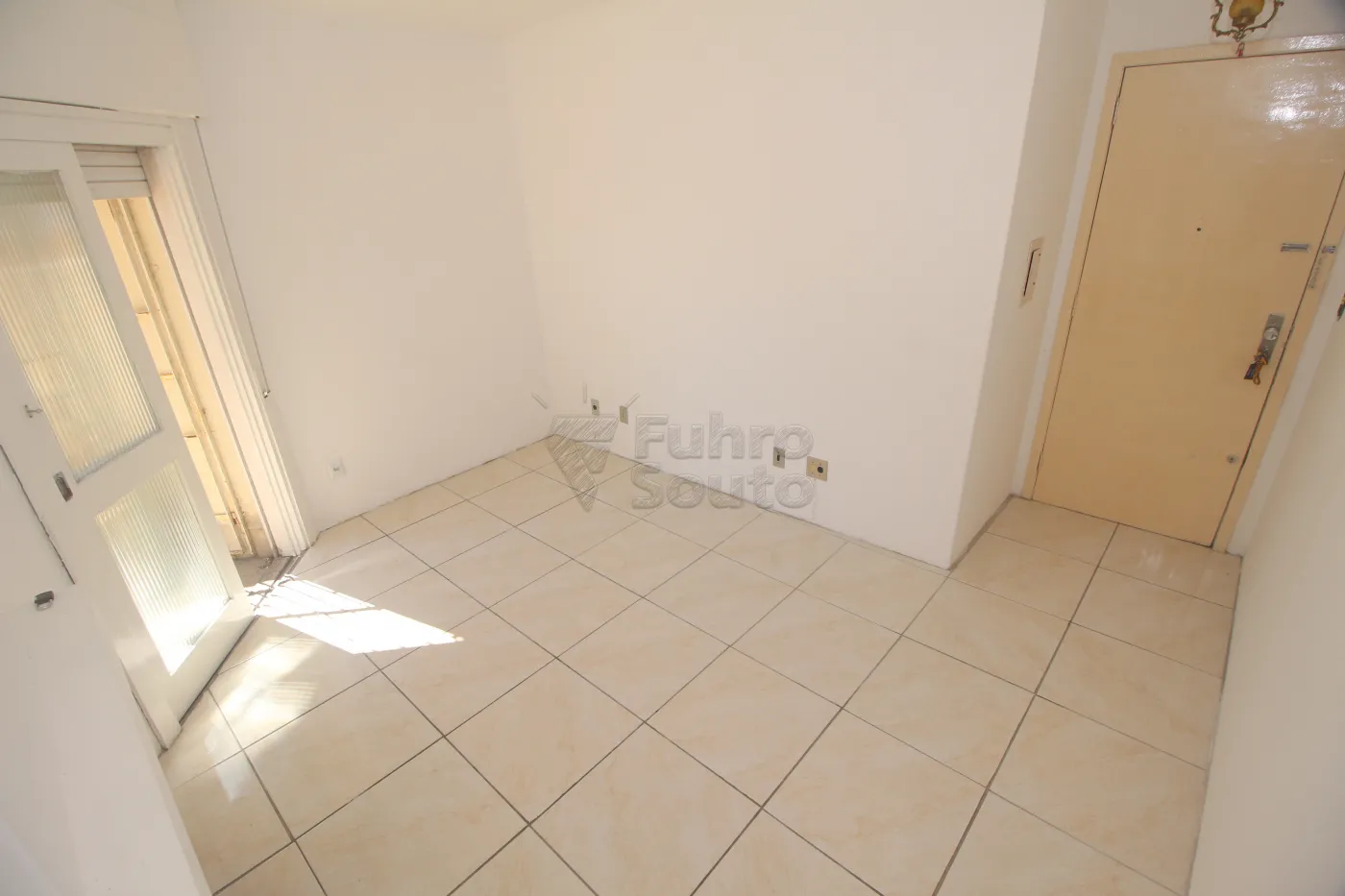 Alugar Apartamento / Padrão em Pelotas R$ 1.000,00 - Foto 3