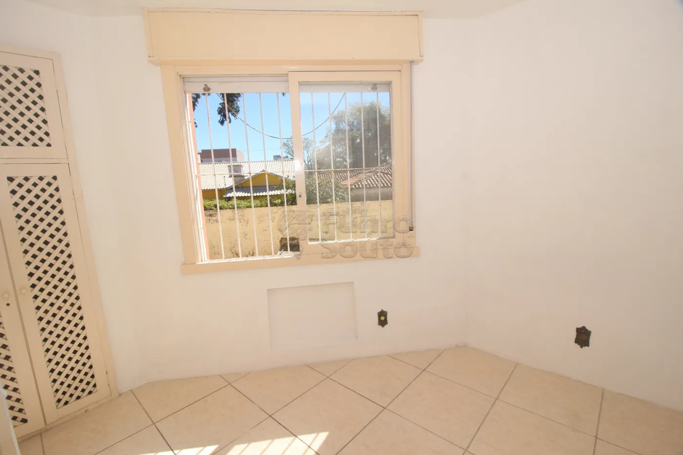 Alugar Apartamento / Padrão em Pelotas R$ 1.000,00 - Foto 5