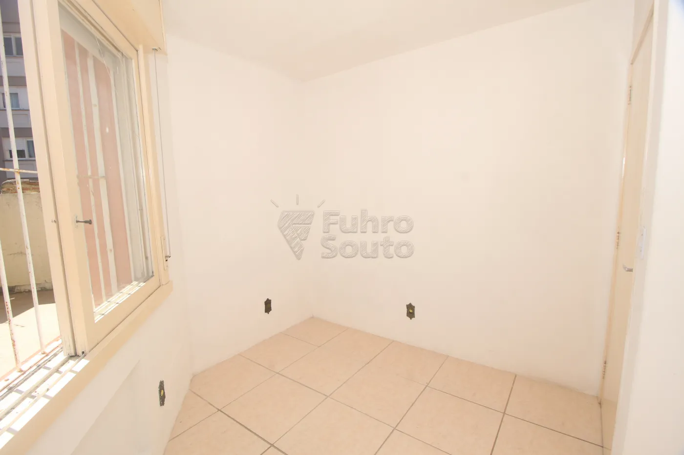 Alugar Apartamento / Padrão em Pelotas R$ 1.000,00 - Foto 6