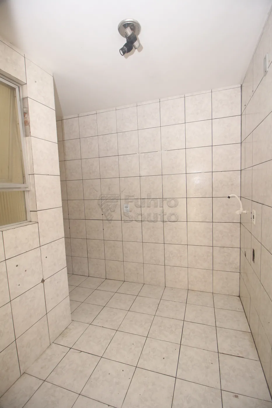 Alugar Apartamento / Padrão em Pelotas R$ 1.000,00 - Foto 14