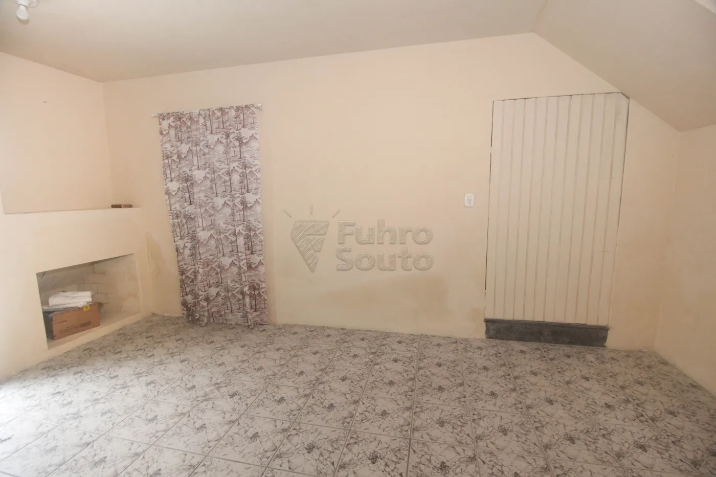 Alugar Casa / Padrão em Pelotas R$ 750,00 - Foto 4
