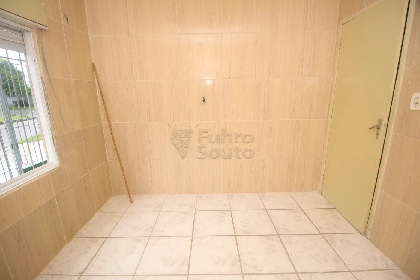 Alugar Casa / Padrão em Pelotas R$ 750,00 - Foto 8