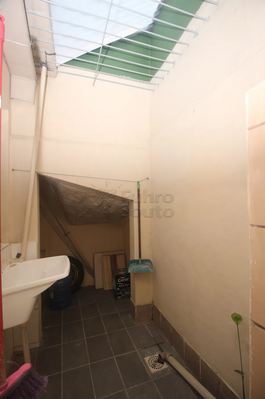 Alugar Casa / Padrão em Pelotas R$ 750,00 - Foto 17
