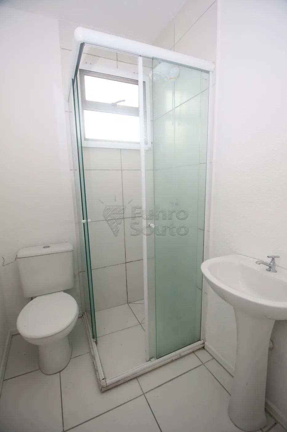 Alugar Casa / Condomínio em Pelotas R$ 1.200,00 - Foto 10