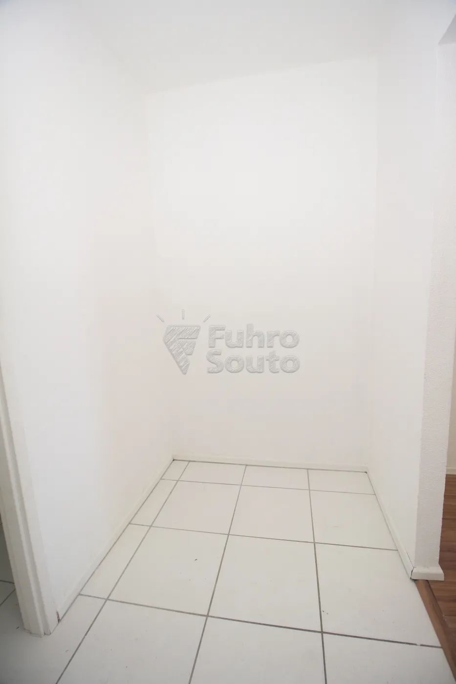 Alugar Casa / Condomínio em Pelotas R$ 1.200,00 - Foto 12