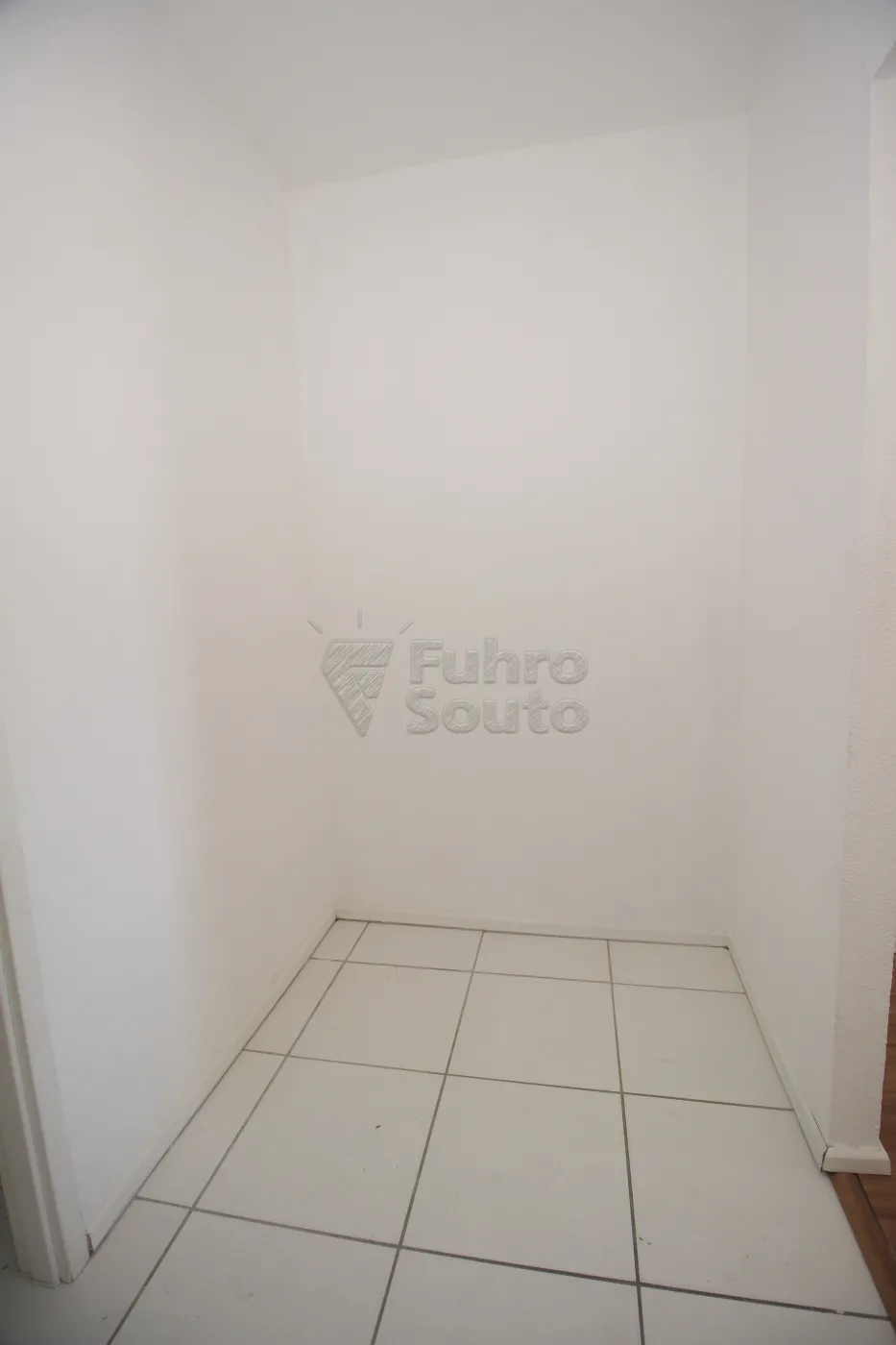 Alugar Casa / Condomínio em Pelotas R$ 1.200,00 - Foto 13