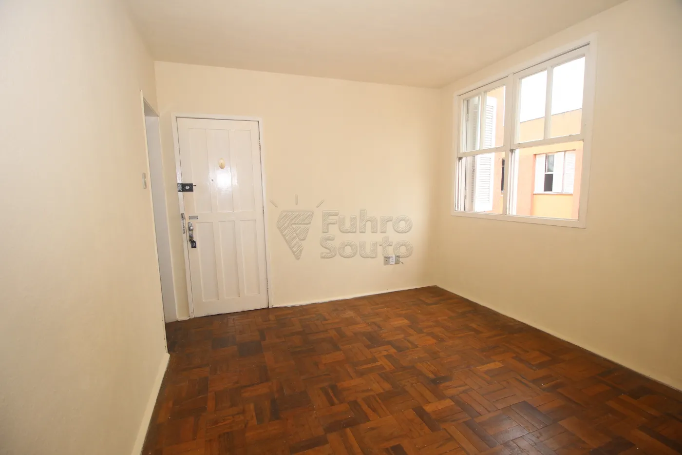 Alugar Apartamento / Padrão em Pelotas R$ 1.010,00 - Foto 4