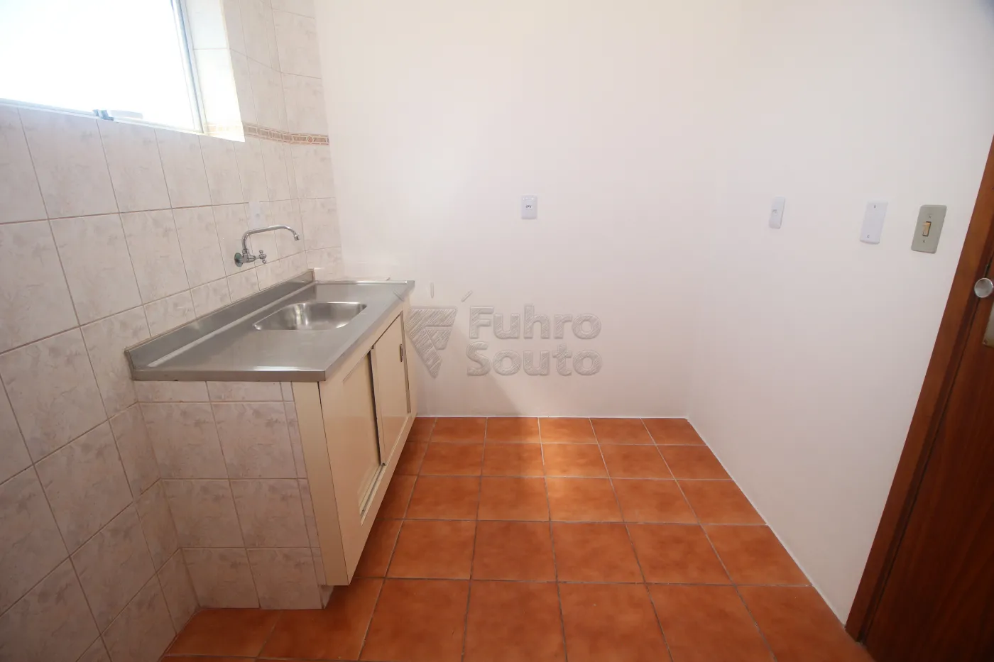 Alugar Apartamento / Padrão em Pelotas R$ 850,00 - Foto 6