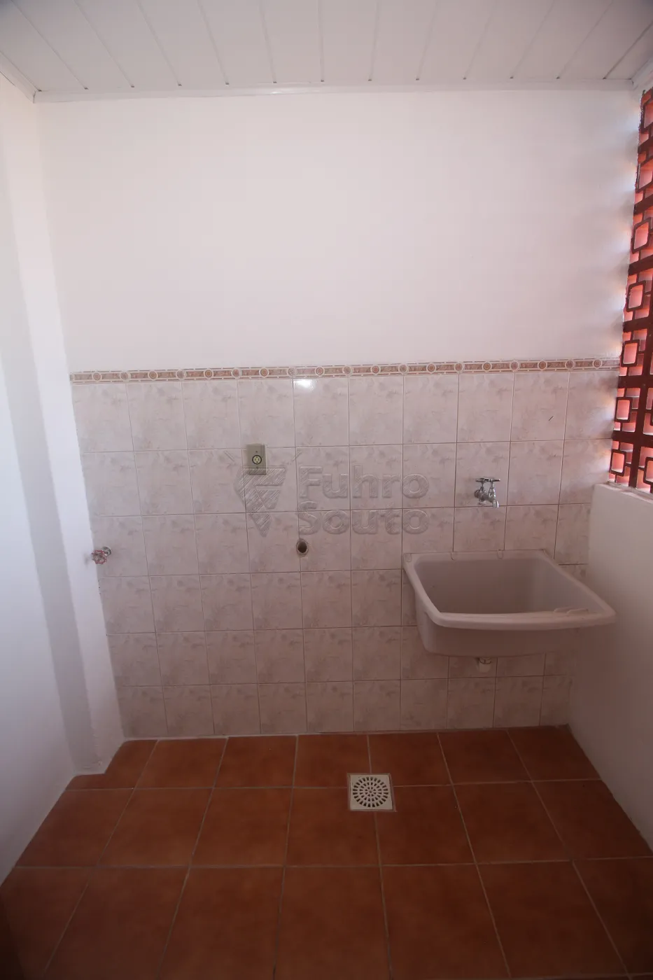 Alugar Apartamento / Padrão em Pelotas R$ 850,00 - Foto 9