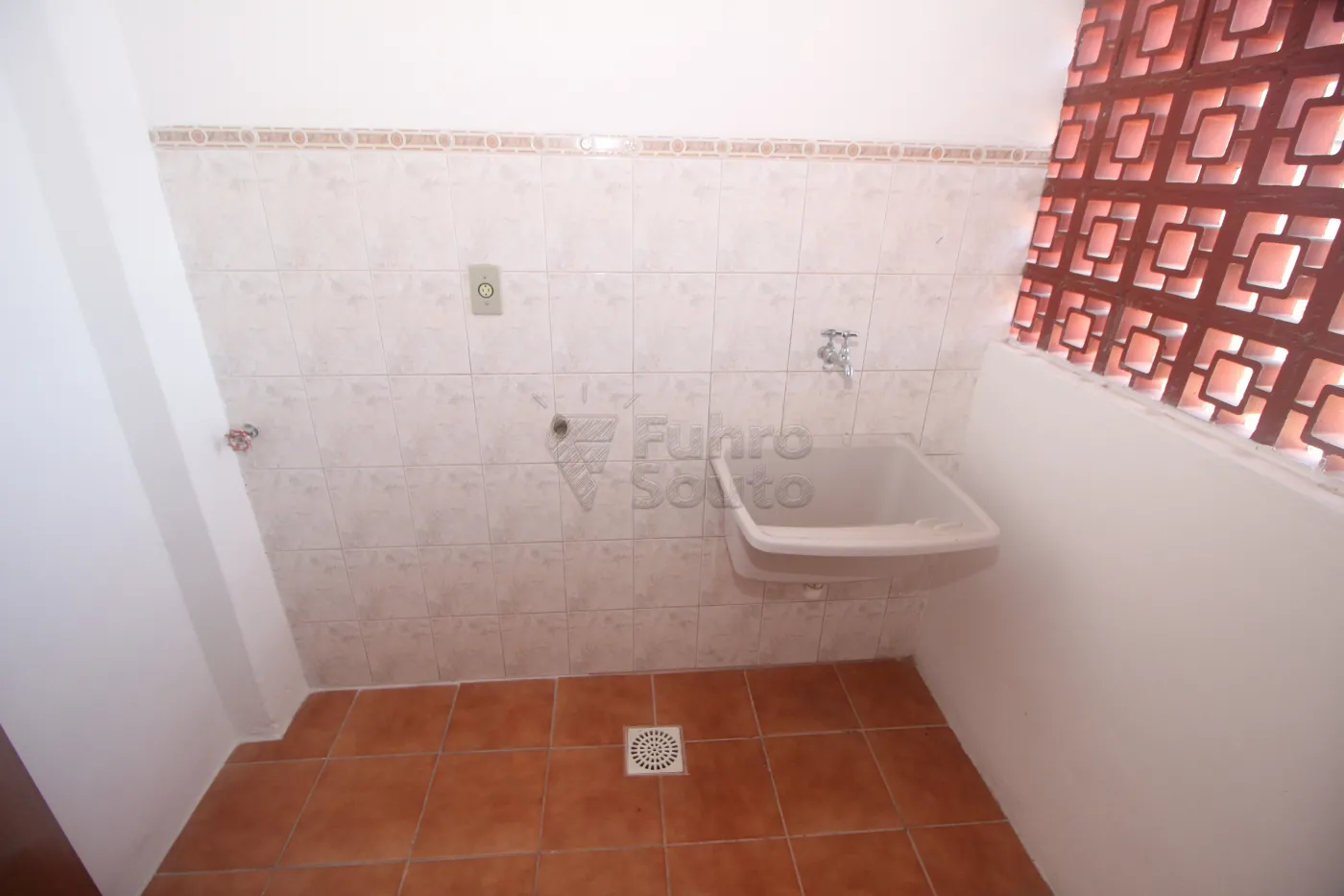 Alugar Apartamento / Padrão em Pelotas R$ 850,00 - Foto 10