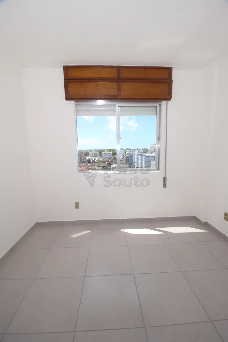 Alugar Apartamento / Padrão em Pelotas R$ 850,00 - Foto 14