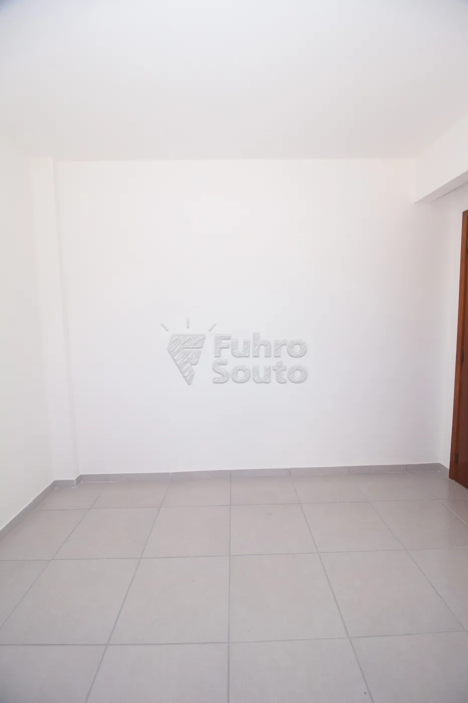 Alugar Apartamento / Padrão em Pelotas R$ 850,00 - Foto 18