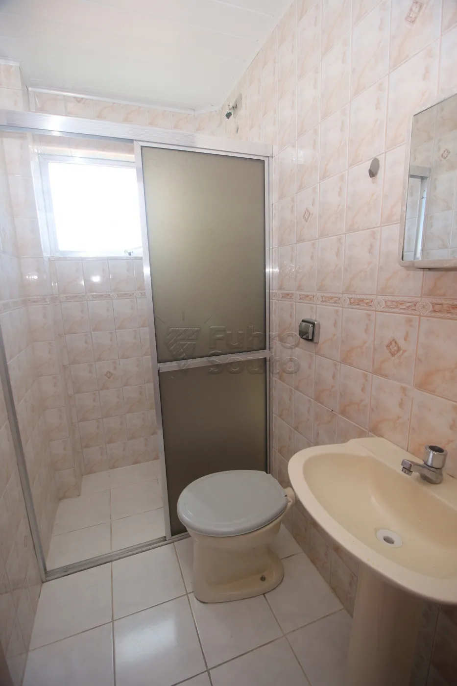 Alugar Apartamento / Padrão em Pelotas R$ 850,00 - Foto 19