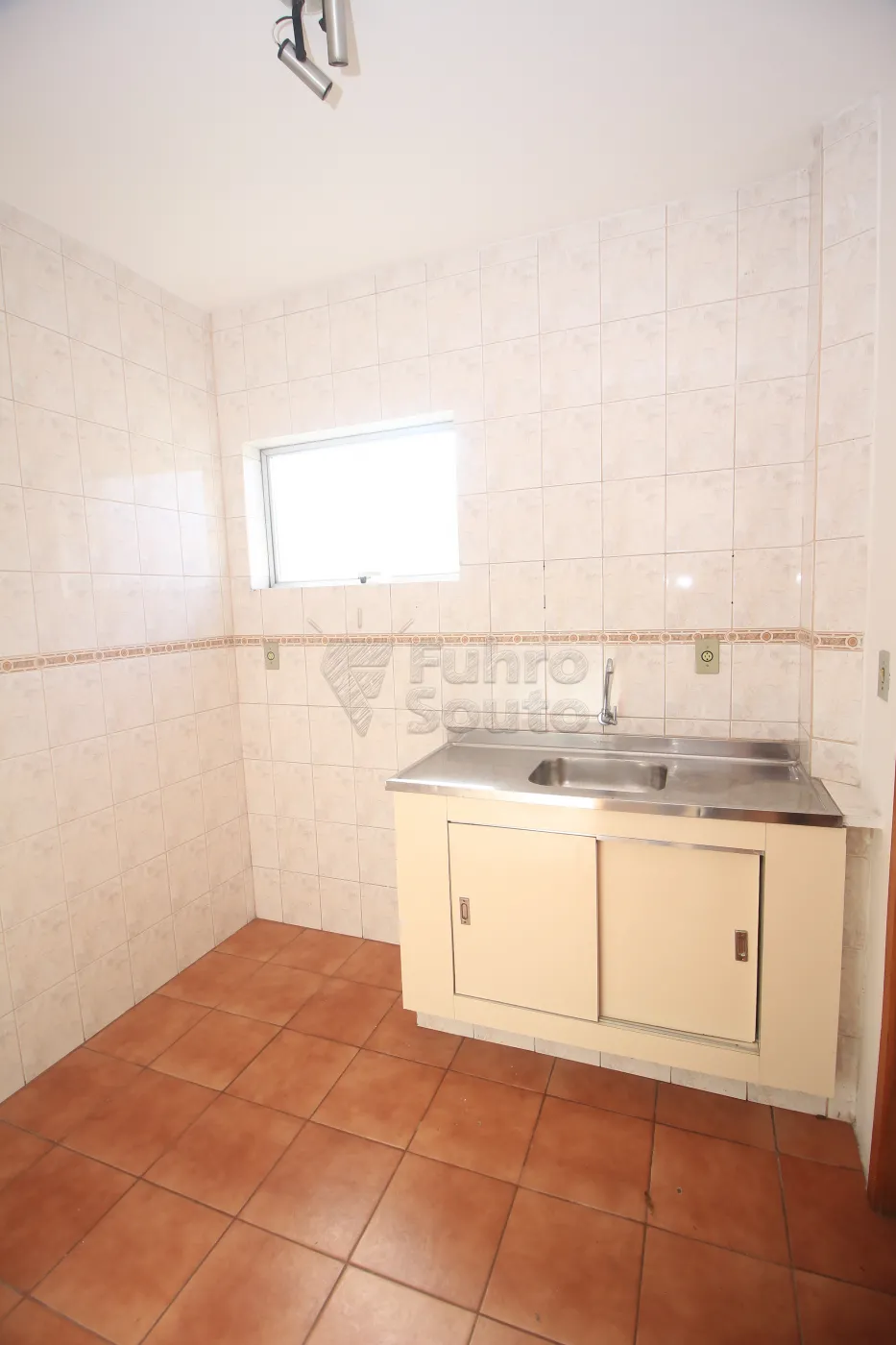Alugar Apartamento / Padrão em Pelotas R$ 950,00 - Foto 13