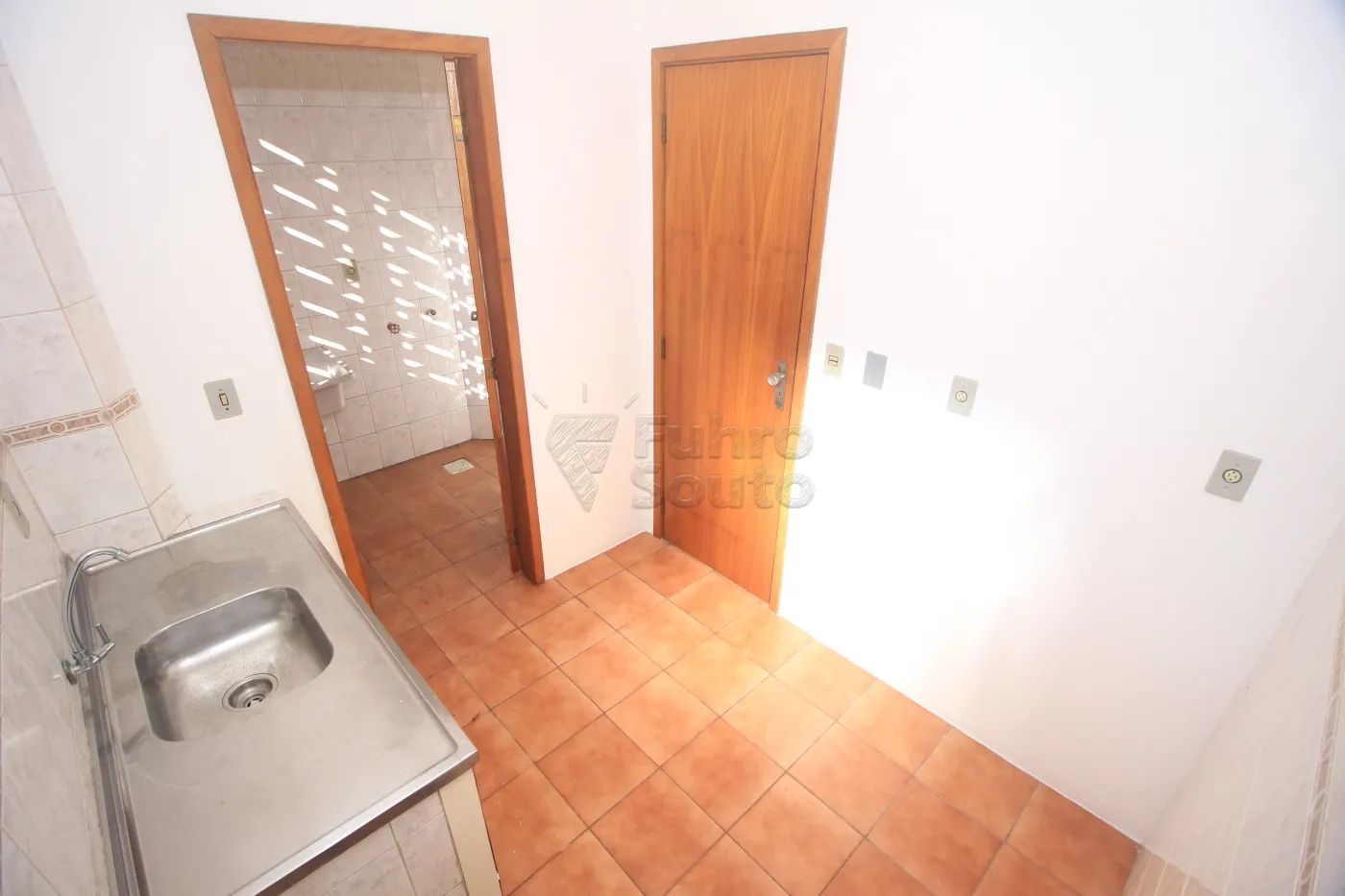 Alugar Apartamento / Padrão em Pelotas R$ 950,00 - Foto 15