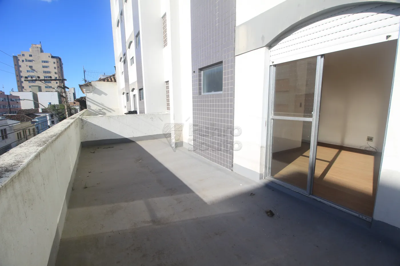 Alugar Apartamento / Padrão em Pelotas R$ 950,00 - Foto 17