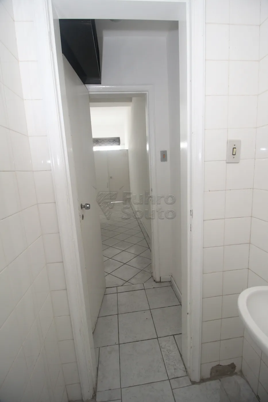 Alugar Comercial / Sala Fora de Condomínio em Pelotas R$ 1.800,00 - Foto 20