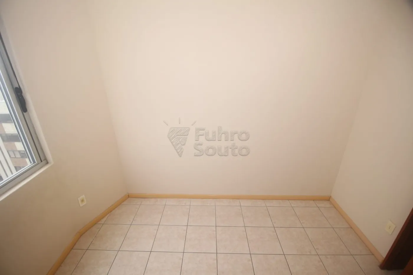 Alugar Apartamento / Padrão em Pelotas R$ 1.150,00 - Foto 14
