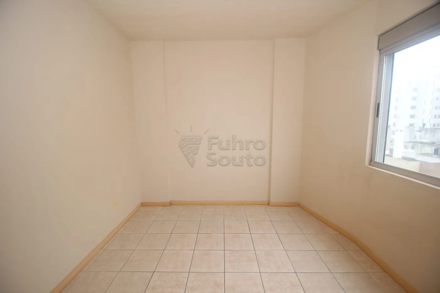 Alugar Apartamento / Padrão em Pelotas R$ 1.150,00 - Foto 16