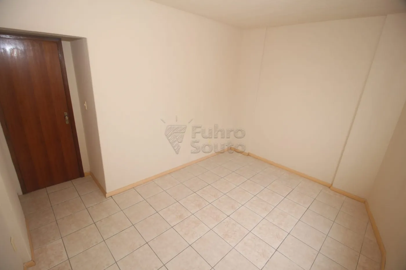 Alugar Apartamento / Padrão em Pelotas R$ 1.150,00 - Foto 17