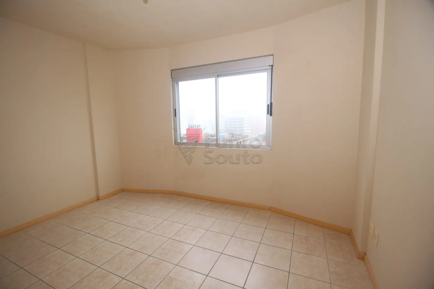 Alugar Apartamento / Padrão em Pelotas R$ 1.150,00 - Foto 8