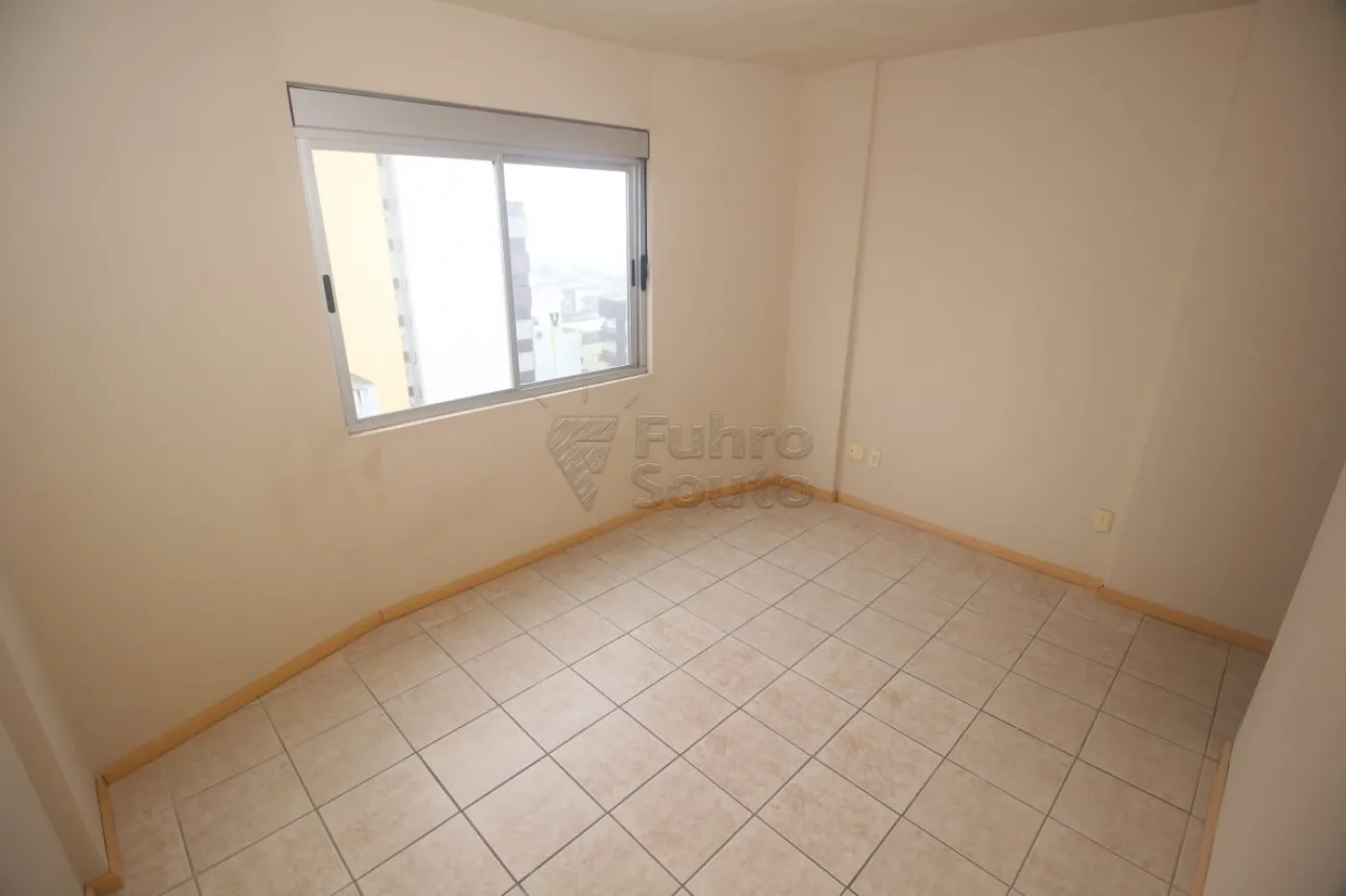 Alugar Apartamento / Padrão em Pelotas R$ 1.150,00 - Foto 18
