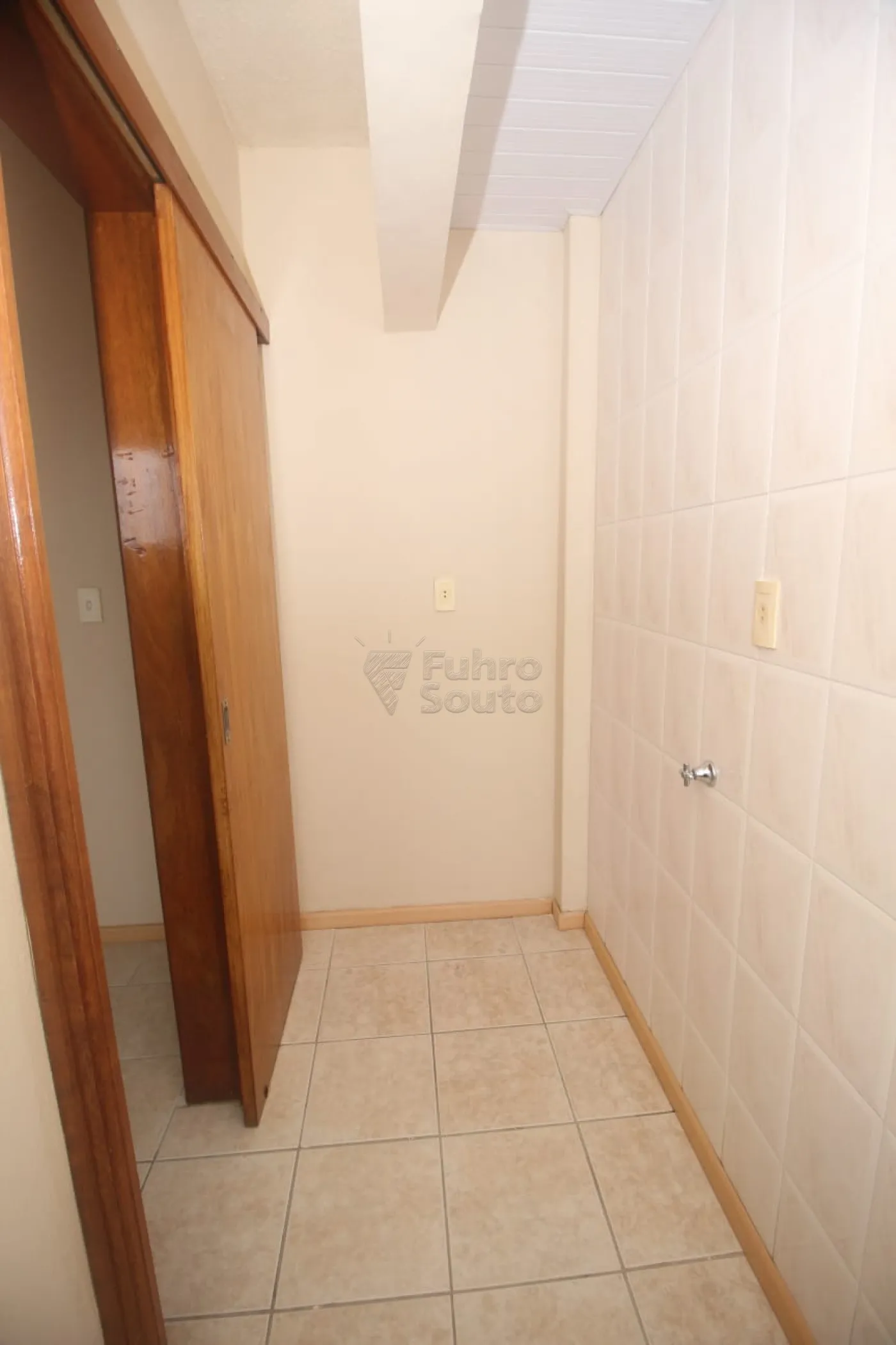 Alugar Apartamento / Padrão em Pelotas R$ 1.150,00 - Foto 23