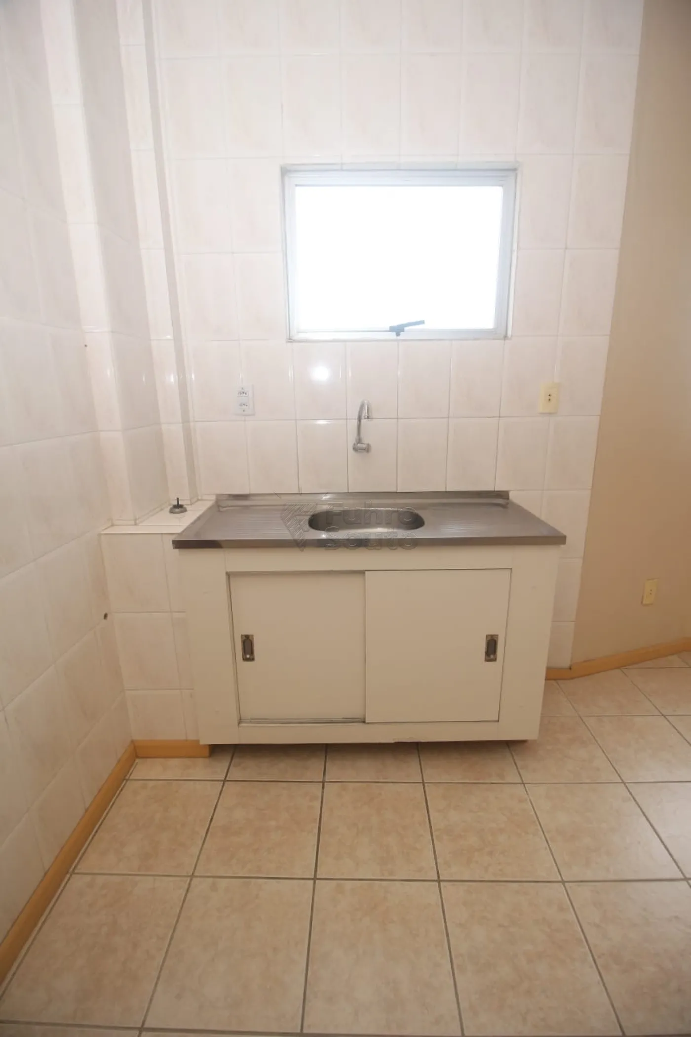 Alugar Apartamento / Padrão em Pelotas R$ 1.150,00 - Foto 6