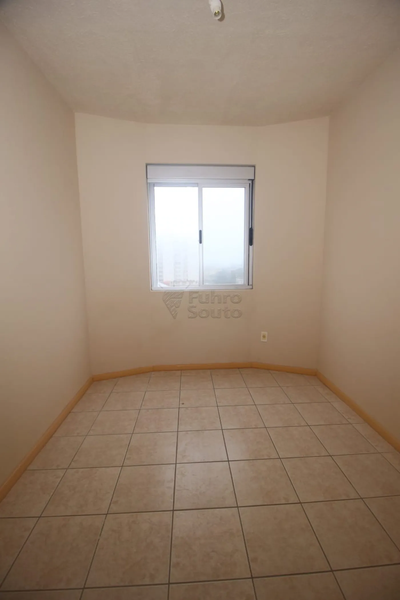 Alugar Apartamento / Padrão em Pelotas R$ 1.150,00 - Foto 15
