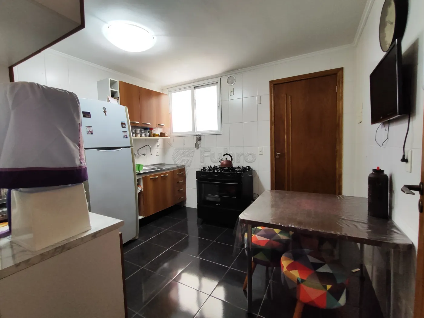 Alugar Apartamento / Padrão em Pelotas R$ 1.600,00 - Foto 7