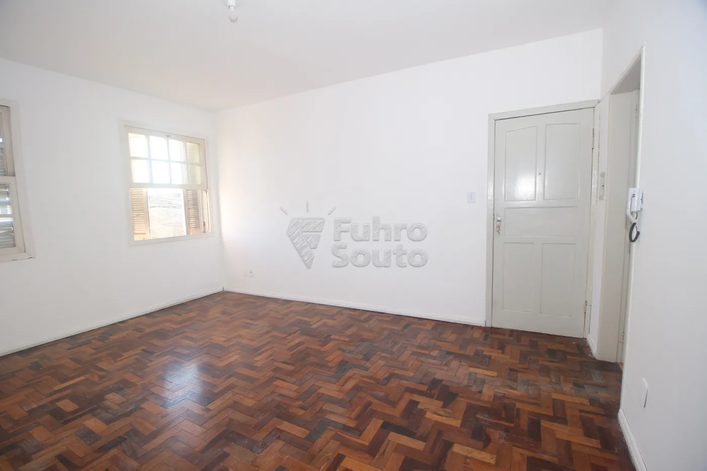 Alugar Apartamento / Padrão em Pelotas R$ 1.100,00 - Foto 4