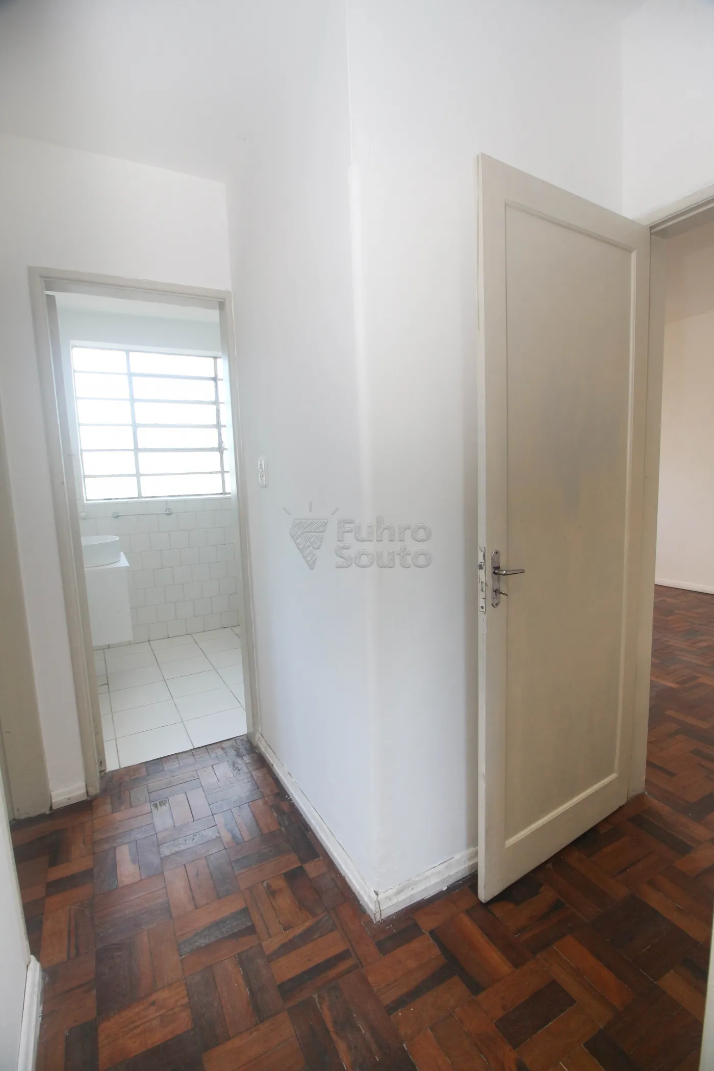 Alugar Apartamento / Padrão em Pelotas R$ 1.100,00 - Foto 12