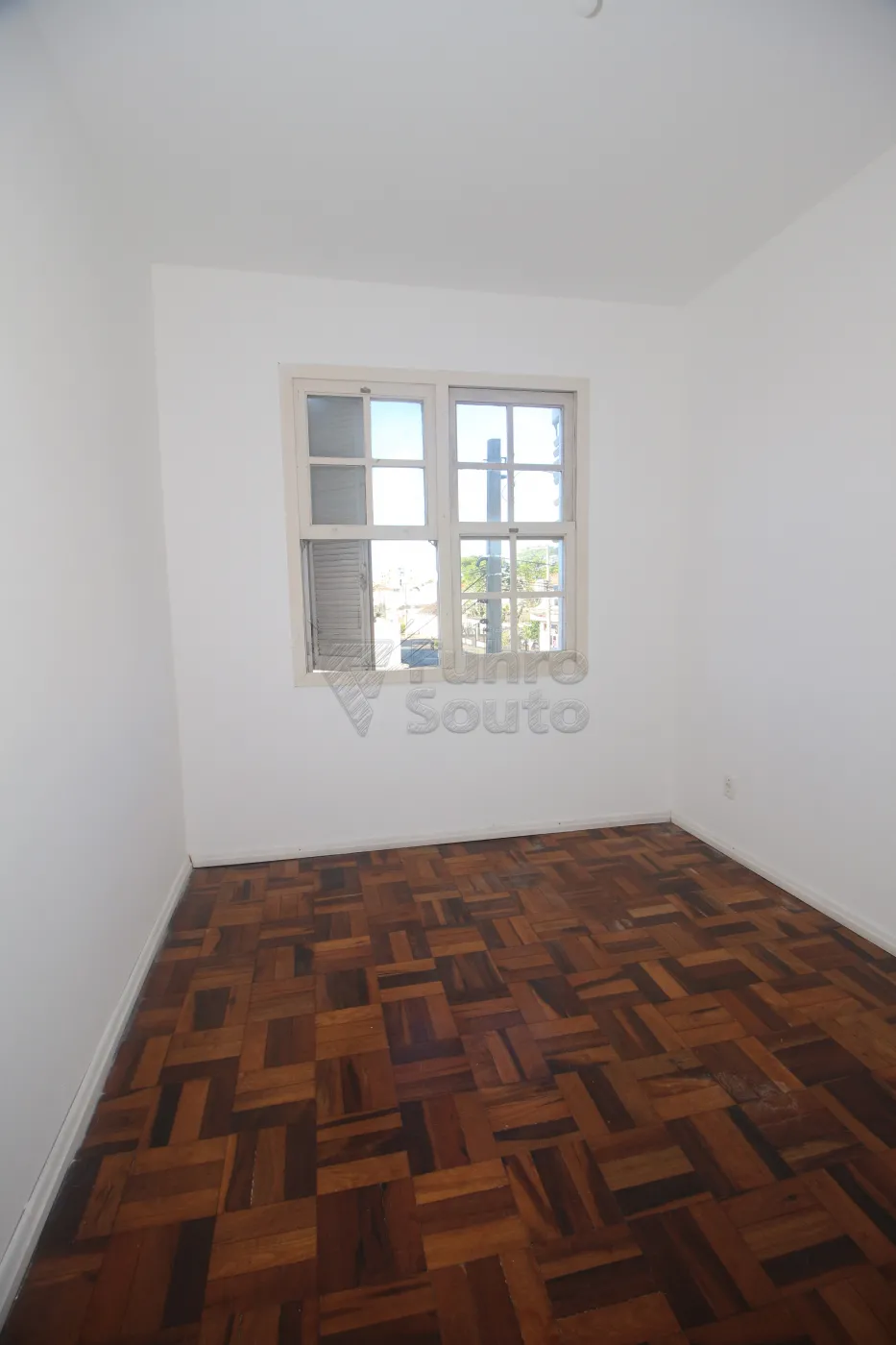 Alugar Apartamento / Padrão em Pelotas R$ 1.100,00 - Foto 14